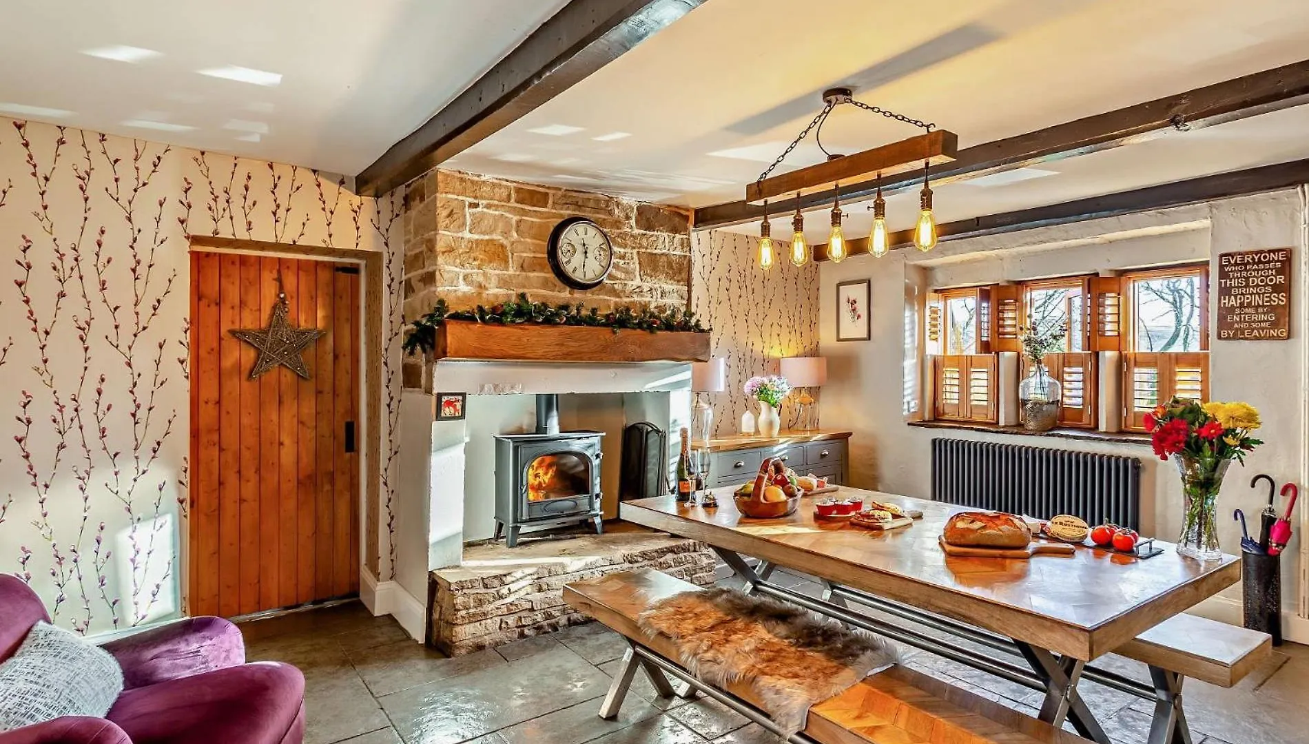 Villa 4 Bed In Marsden 94015